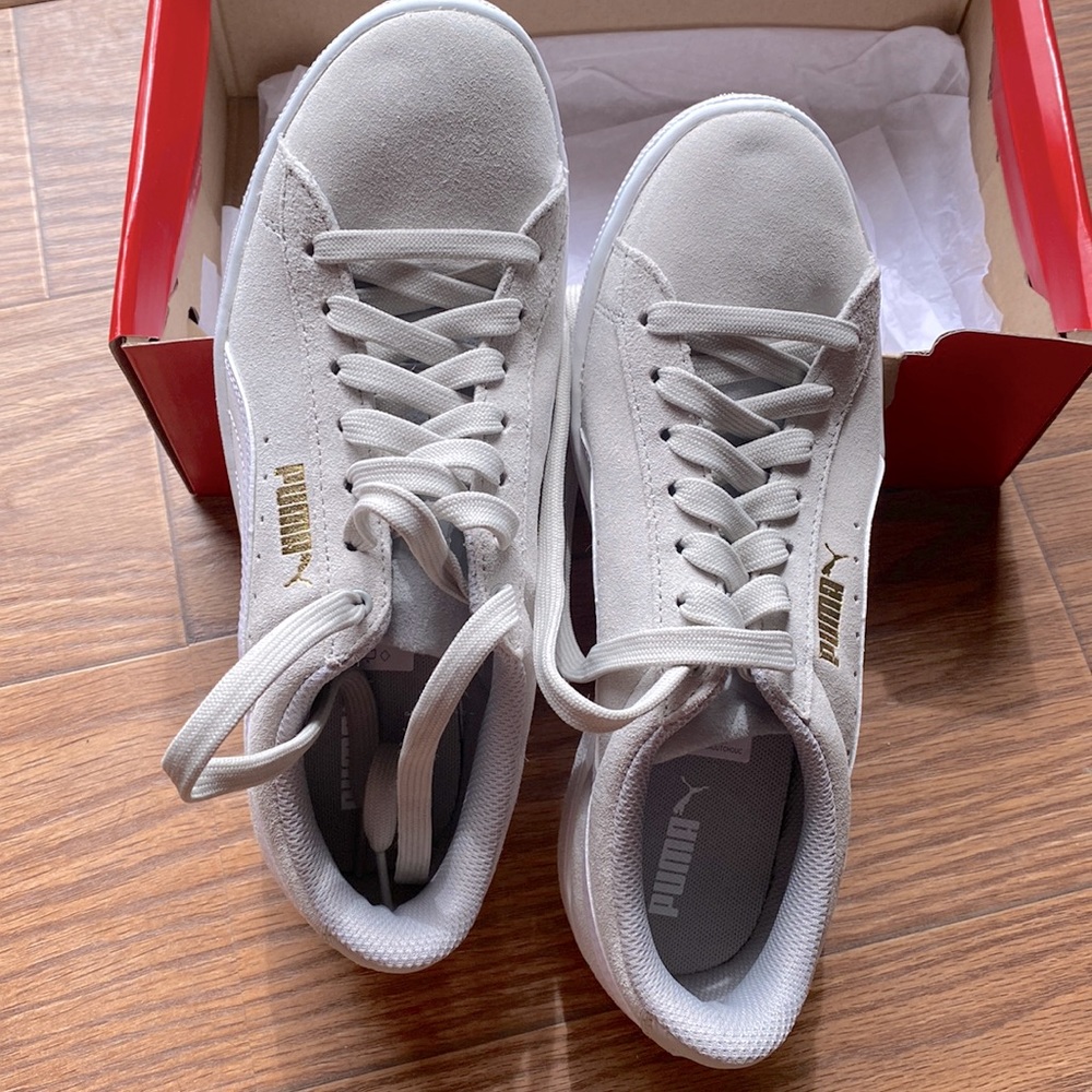 7.5 Women’s Puma Vikky Tennis Shoe: Gray Violet-White